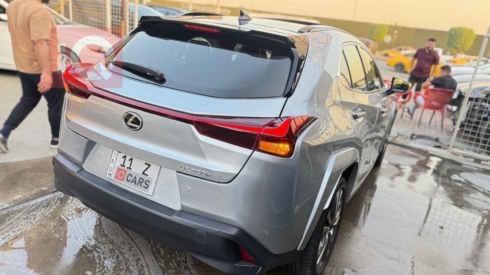 Lexus UX